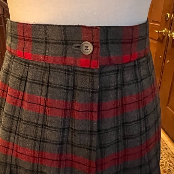 Razz International Plaid Skirt - Picture 4 of 8